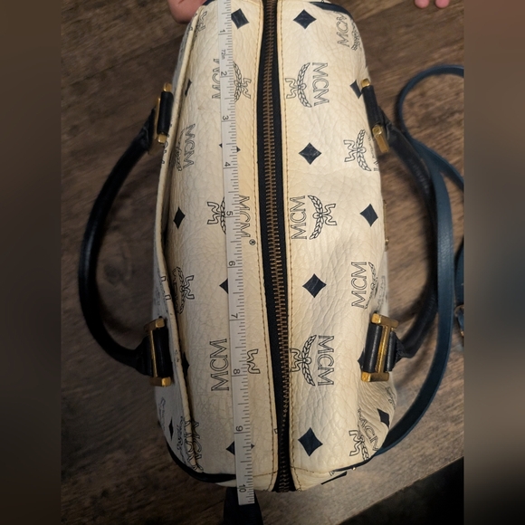 MCM White and Blue Crossbody Bag with Elegant Design - Picture 11 of 14